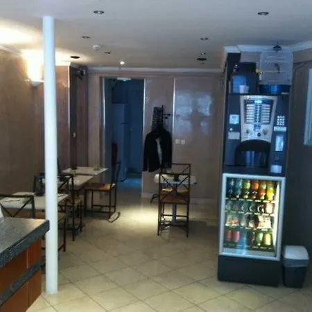 Viator מלון פריז