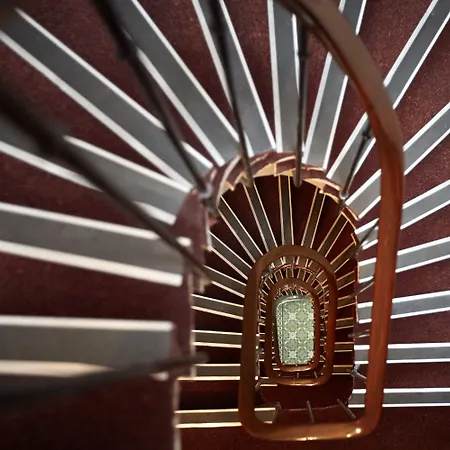 Viator מלון פריז