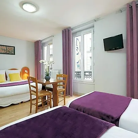 Viator Hotel *