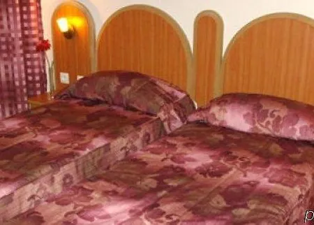 Viator Hotel