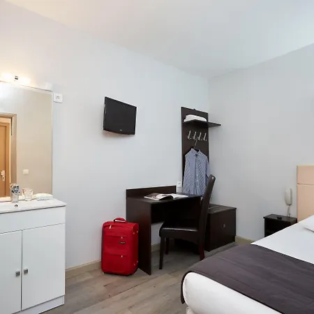 Viator Hotel *