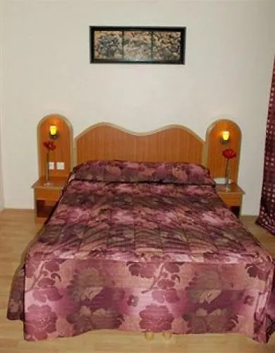 Viator Hotel
