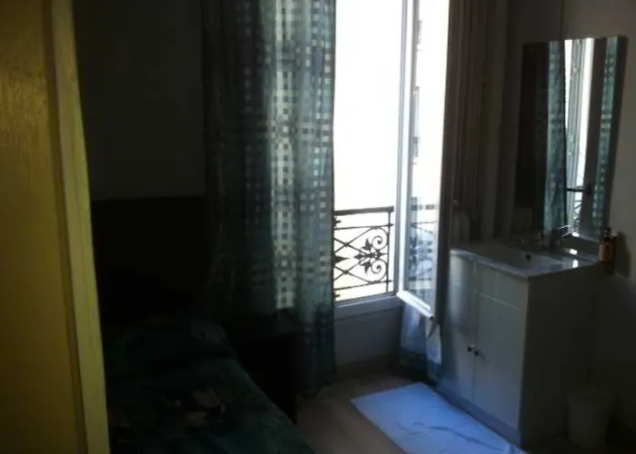 Viator Hotel *